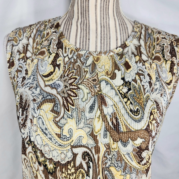 Plisse Multicolored Floral Print Accordion Pleat Sleeveless Top Size Medium - Picture 2 of 9